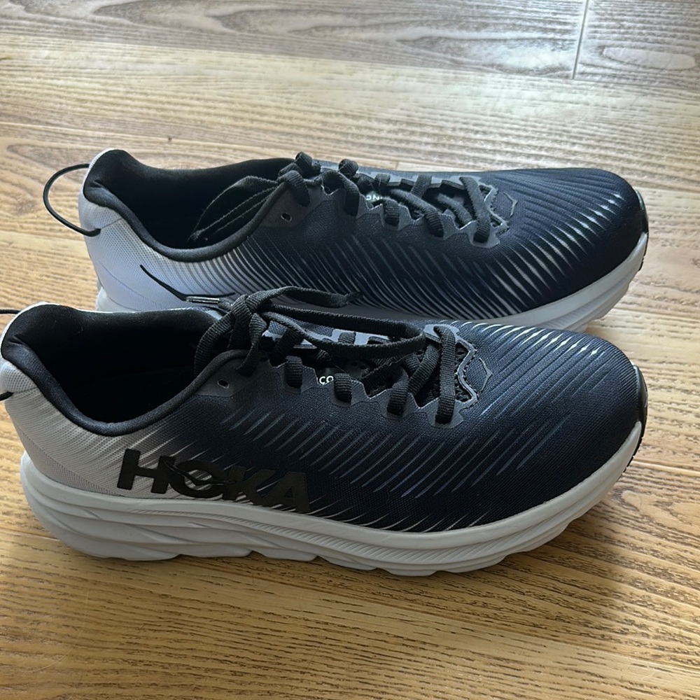 Hoka Black and White Athletic Shoes women’s rincon 3 wide size 8.5 never worn